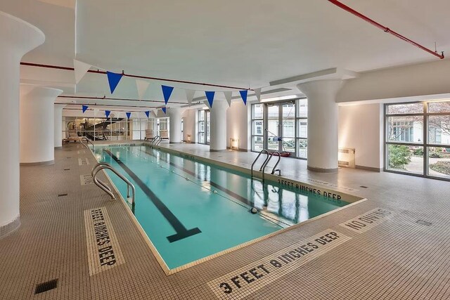 27-28 Thomson Ave Unit 135, New York City, NY 11101 - view of indoor community pool
