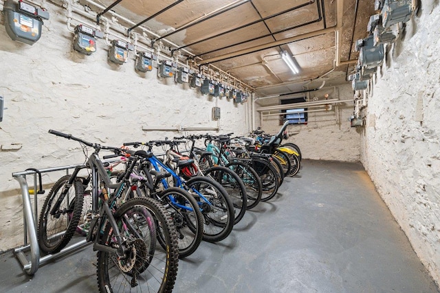 3656 Johnson Ave Unit 4G, New York City, NY 10463 - view of garage