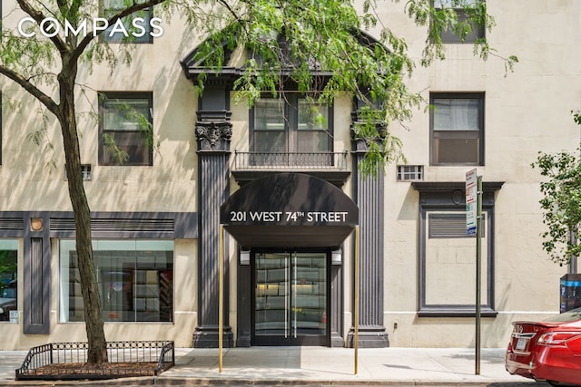 201 W 74th St Unit 8G, New York City, NY 10023 - view of building exterior