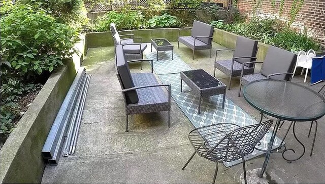 240 E 24th St Unit 2H, New York City, NY 10010 - view of patio