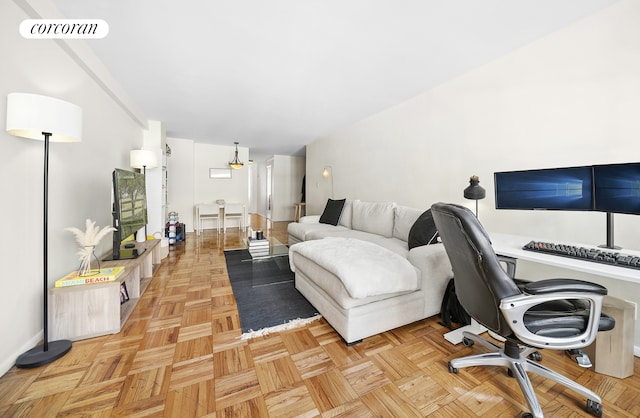 201 E 37th St Unit 4Fg, New York City, NY 10016 - office with baseboards