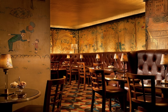 35 E 76th St Unit 415, New York City, NY 10021 - community bar area with wallpapered walls