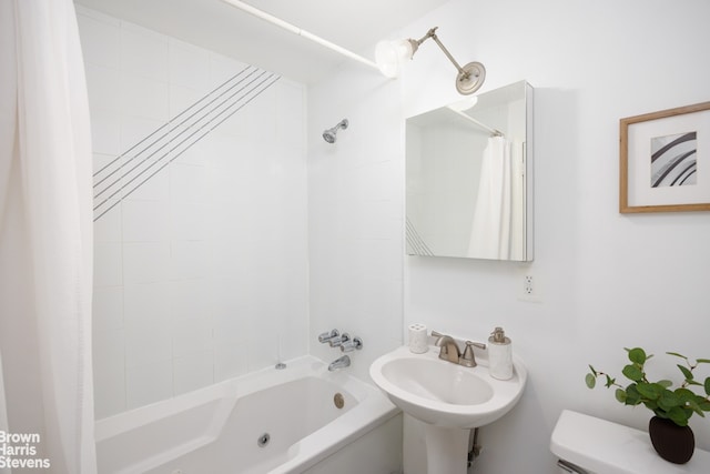 3 4th Pl Unit 6, New York City, NY 11231 - bathroom featuring toilet, shower / tub combo with curtain, and a sink