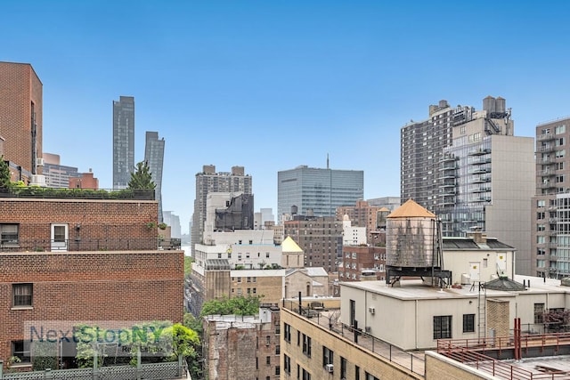 200 E 36th St Unit 13A, New York City, NY 10016 - skyline view