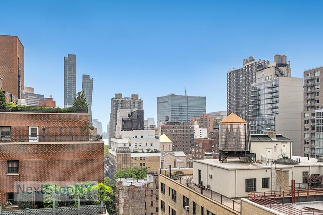 200 E 36th St Unit 13A, New York City, NY 10016 - skyline view