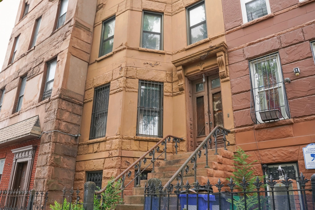 495 Bainbridge St, New York City, NY 11233 - view of property entrance