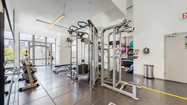 310 W 52nd St Unit 17A, New York City, NY 10019 - view of exercise room