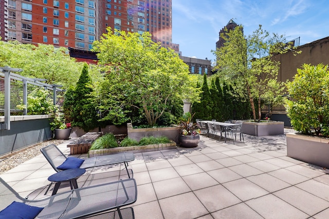310 W 52nd St Unit 17A, New York City, NY 10019 - view of patio / terrace with outdoor dining space