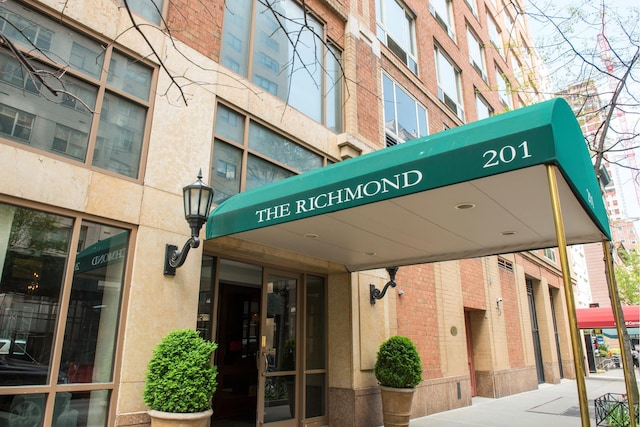 201 E 80th St Unit 4A, New York City, NY 10021 - view of building exterior