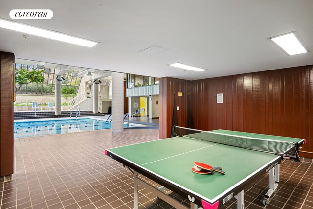 531 Main St Unit 1107, New York City, NY 10044 - rec room featuring wood walls