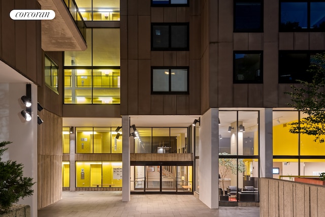 531 Main St Unit 1107, New York City, NY 10044 - view of back of property