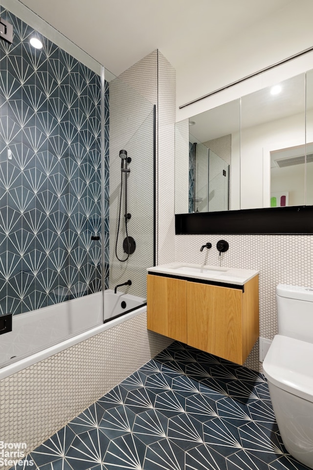 207 N 5th St Ph, Ph, New York City, NY 11211 - full bathroom featuring tiled shower / bath, tile patterned floors, and vanity