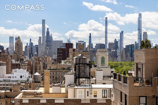 1049 5th Ave Unit Ph20, New York City, NY 10028 - skyline view