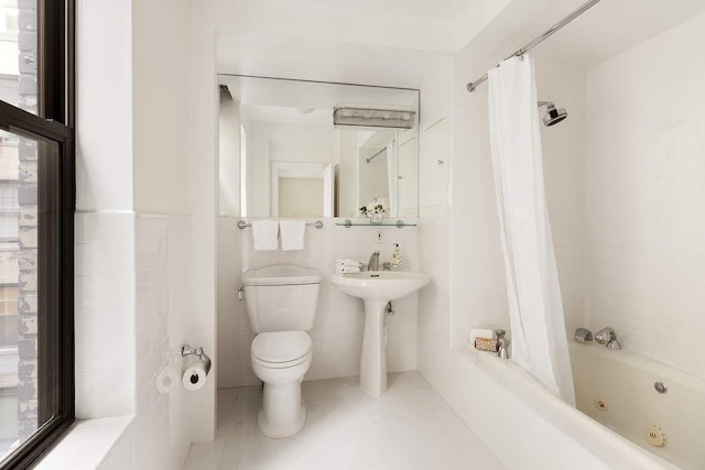 50 Riverside Dr Unit 10B, New York City, NY 10024 - full bath featuring toilet, a combined bath / shower with jetted tub, and a sink