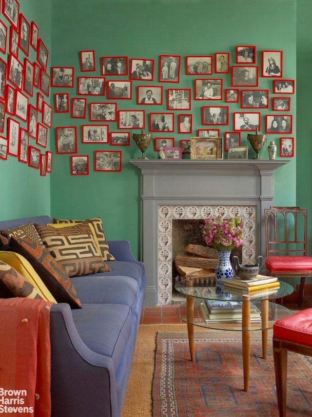 203 Prince St, New York City, NY 10012 - living room with a fireplace with flush hearth