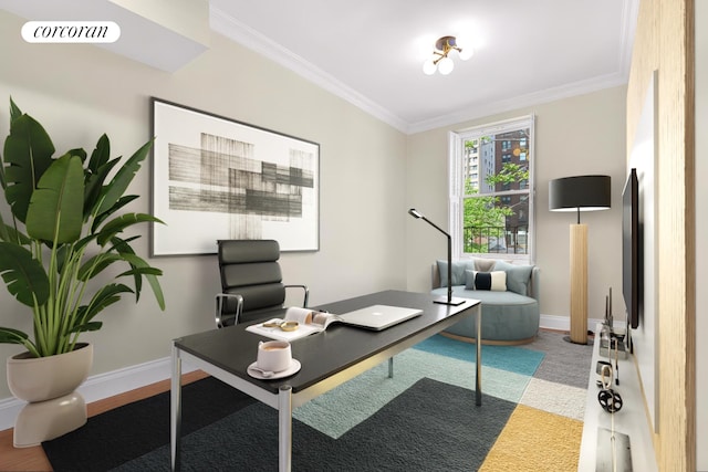 213 E 71st St Unit Ph5, New York City, NY 10021 - home office featuring crown molding and baseboards