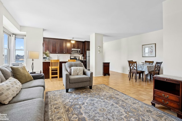 473 Fdr Dr Unit K801, New York City, NY 10002 - view of living room