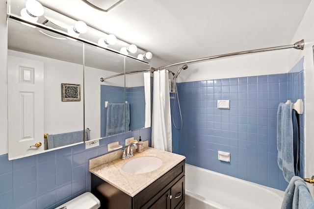 111 Hicks St Unit 5-Qr, New York City, NY 11201 - full bath featuring vanity, shower / bath combo, and toilet