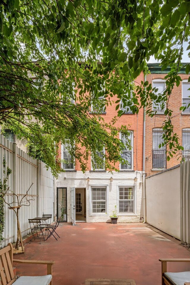 638 Monroe St, New York City, NY 11221 - view of patio / terrace