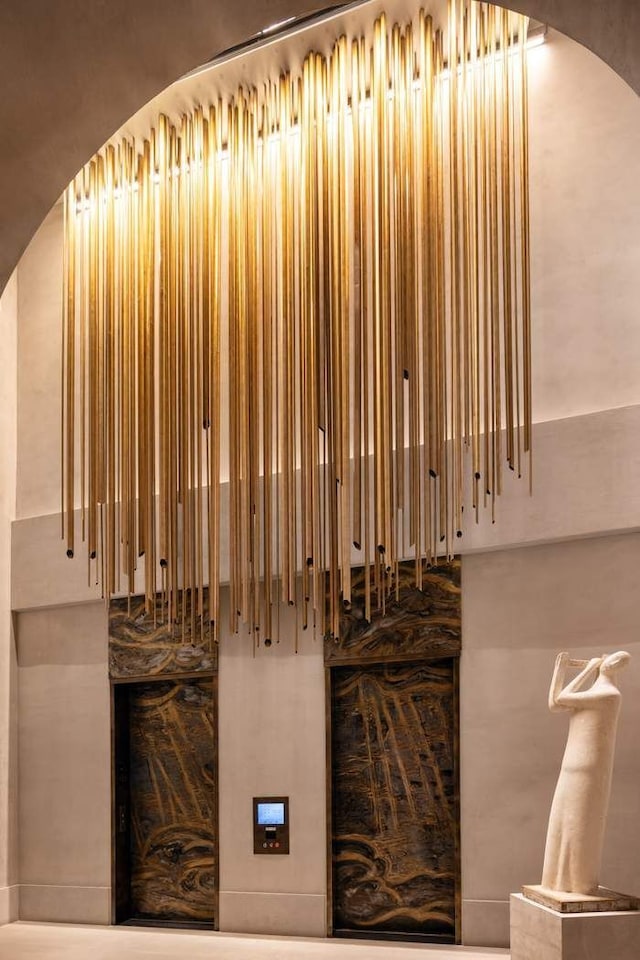 111 W 57th St Unit 57, New York City, NY 10019 - detailed view of arched walkways