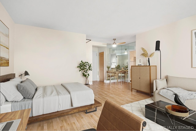 220 Berkeley Pl Unit 3K, New York City, NY 11217 - living room featuring light wood-style floors and a ceiling fan