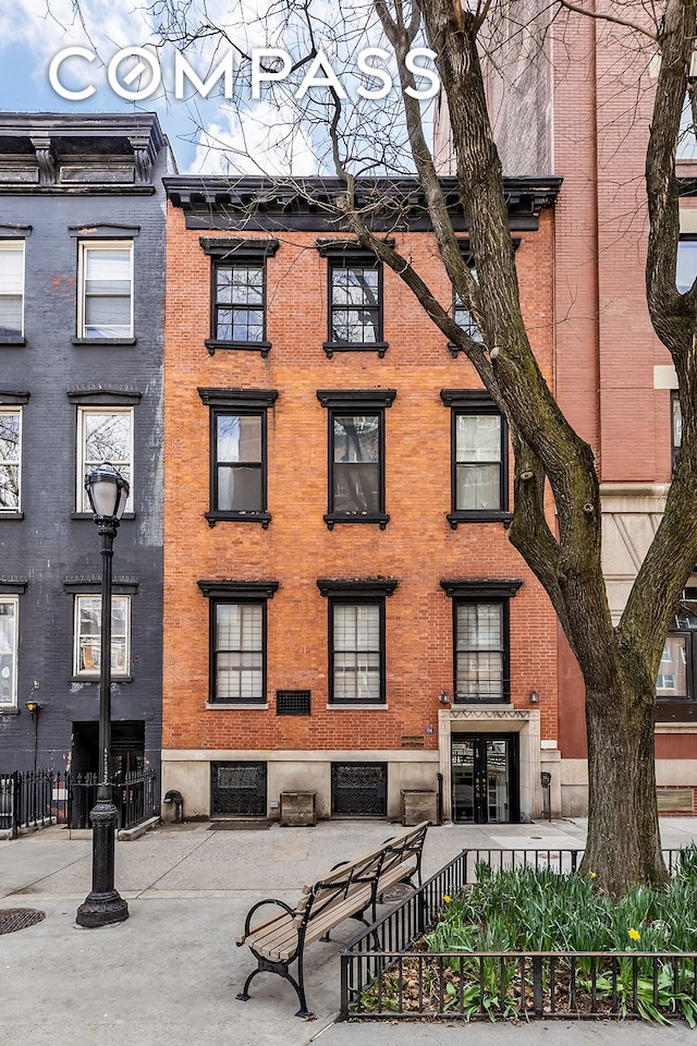 198 6th Ave, New York City, NY 10013 - view of building exterior