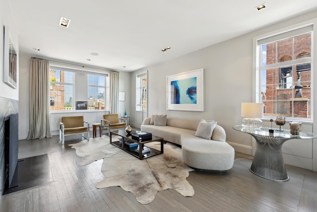 465 W 23rd St Unit 19D, New York City, NY 10011 - living area with wood finished floors and baseboards