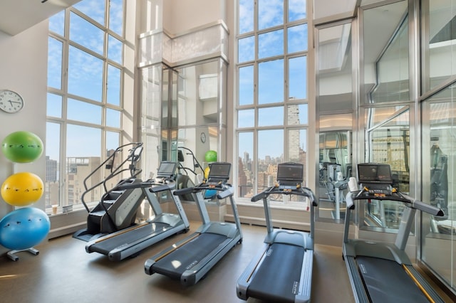30 Park Pl Unit 60B, New York City, NY 10007 - gym featuring a high ceiling and a view of skyline