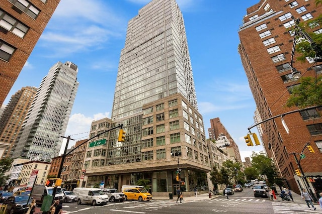 305 E 51st St Unit 20-B, New York City, NY 10022 - view of building exterior featuring a city view