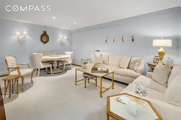 30 E 9th St Unit 2Ii, New York City, NY 10003 - living area with baseboards and recessed lighting