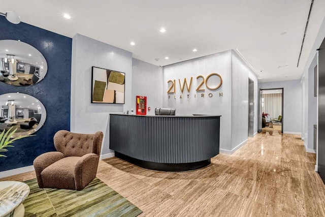 21 W 20th St Unit Ph1, New York City, NY 10011 - welcome area with a dry bar and recessed lighting
