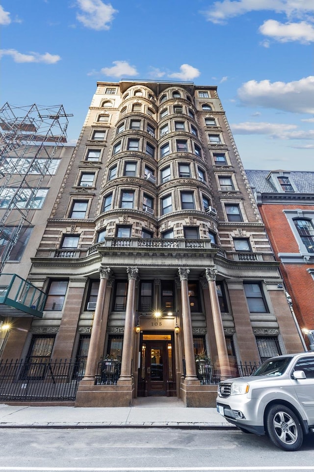 105 E 15th St Unit 106, New York City, NY 10003 - view of building exterior
