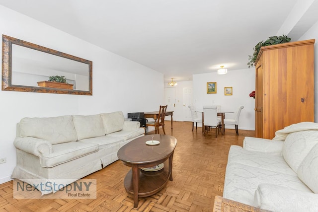 411 E 57th St Unit 2E, New York City, NY 10022 - view of living area