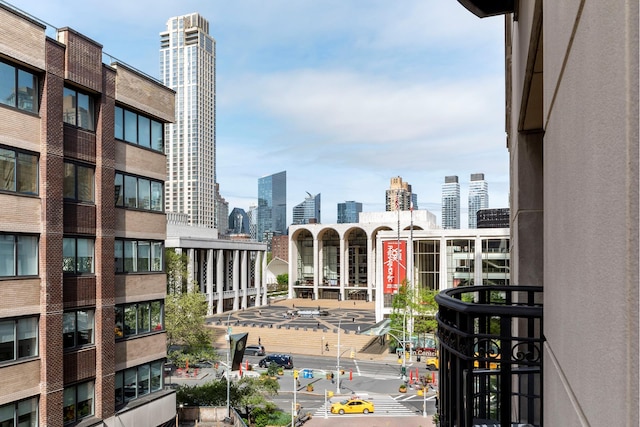 43 W 64th St Unit 6A, New York City, NY 10023 - skyline view