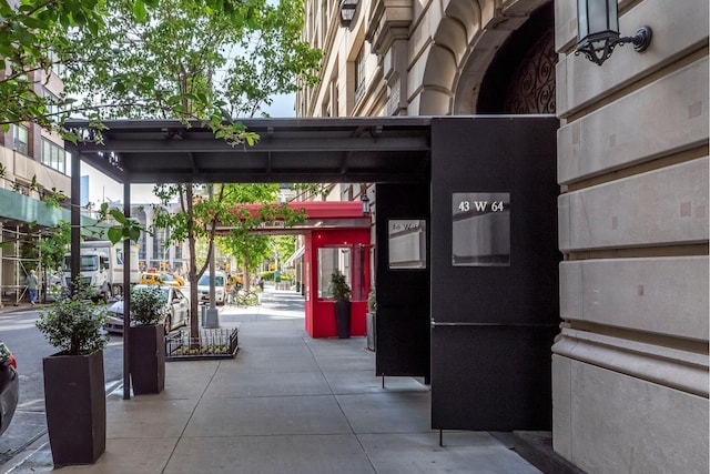 43 W 64th St Unit 6A, New York City, NY 10023 - view of community