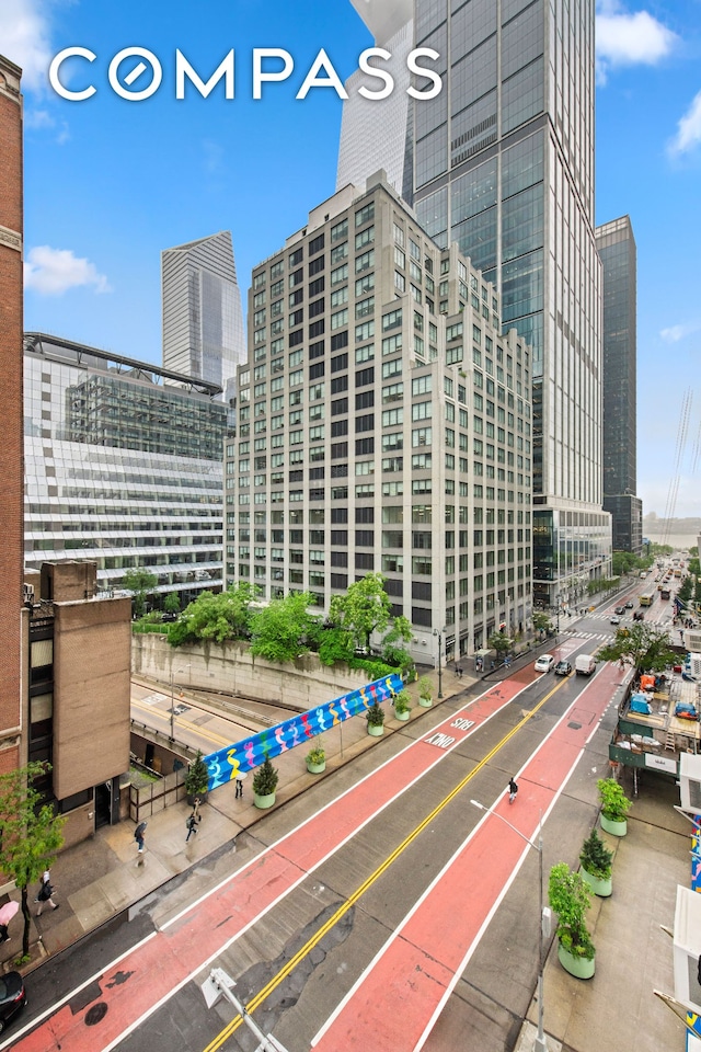 433 W 34th St Unit 8D, New York City, NY 10001 - view of property featuring a city view