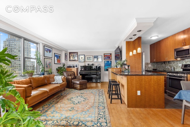 303 W 66th St Unit 18Ee, New York City, NY 10023