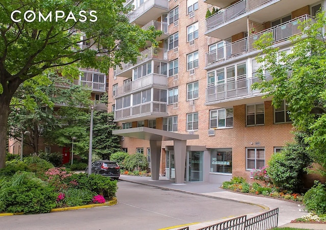 303 W 66th St Unit 18Ee, New York City, NY 10023