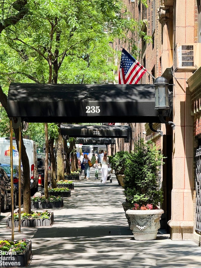 235 E 73rd St Unit 5C, New York City, NY 10021