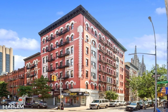 157 W 123rd St Unit 2H, New York City, NY 10027 - view of building exterior