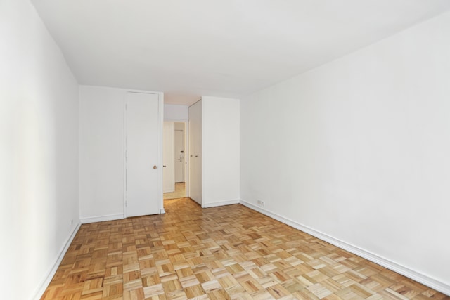 300 E 40th St Unit 6X, New York City, NY 10016 - empty room with baseboards