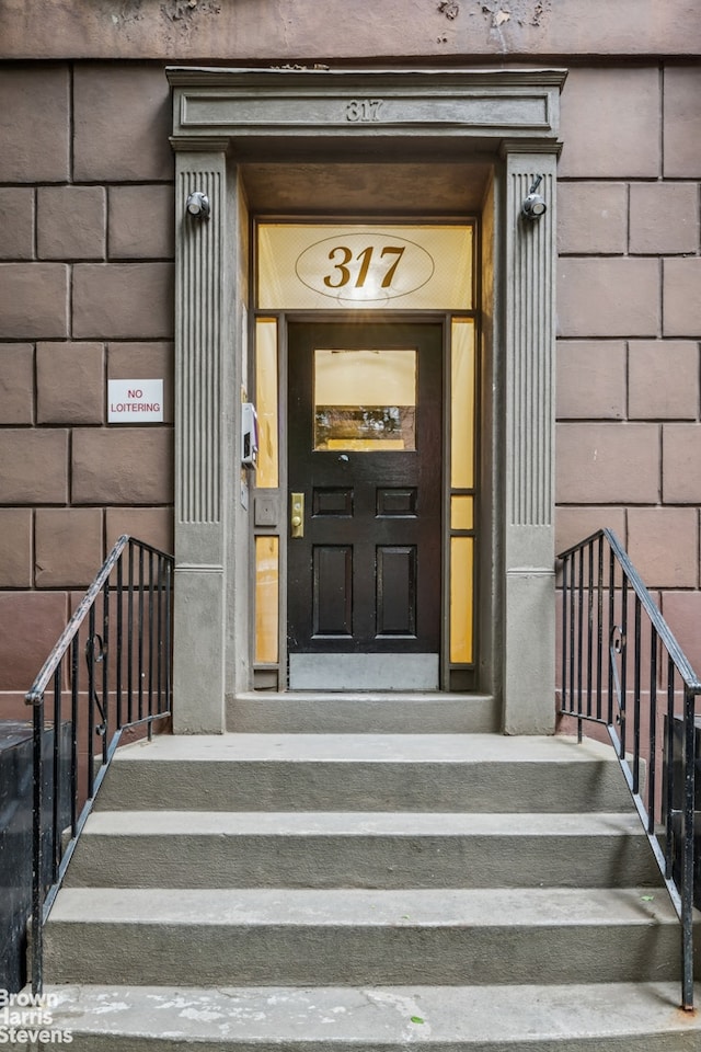 317 E 73rd St Unit 5Fe, New York City, NY 10021 - view of exterior entry