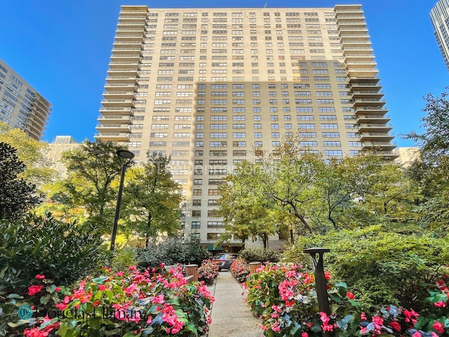 180 W End Ave Unit 30R, New York City, NY 10023 - view of apartment building / complex