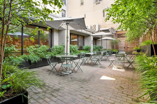 137 E 36th St Unit 5B, New York City, NY 10016 - view of patio / terrace with outdoor dining space