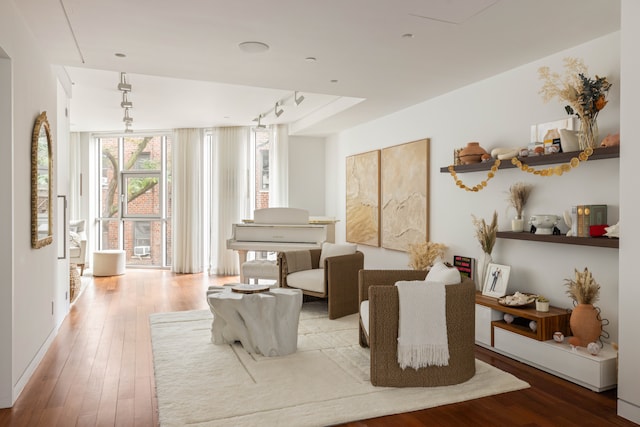 9 Minetta St, New York City, NY 10012 - sitting room with wood finished floors