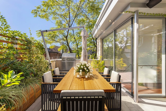 9 Minetta St, New York City, NY 10012 - sunroom / solarium with outdoor dining space