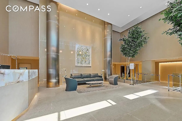 275 W 96th St Unit 12B, New York City, NY 10025 - lobby with a high ceiling