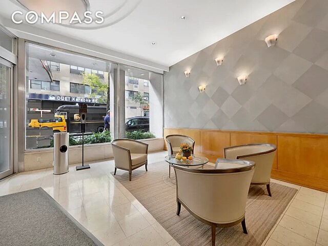 301 E 48th St Unit 5D, New York City, NY 10017 - view of lobby