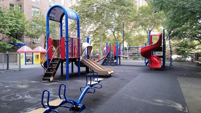 80 La Salle St Unit 18A, New York City, NY 10027 - view of community play area