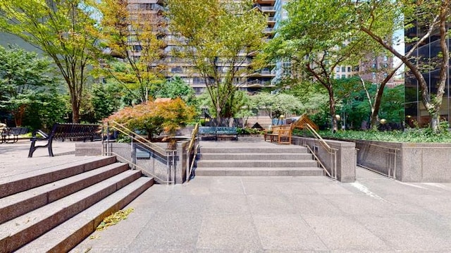 845 United Nations Plz Unit 11-C, New York City, NY 10017 - view of home's community
